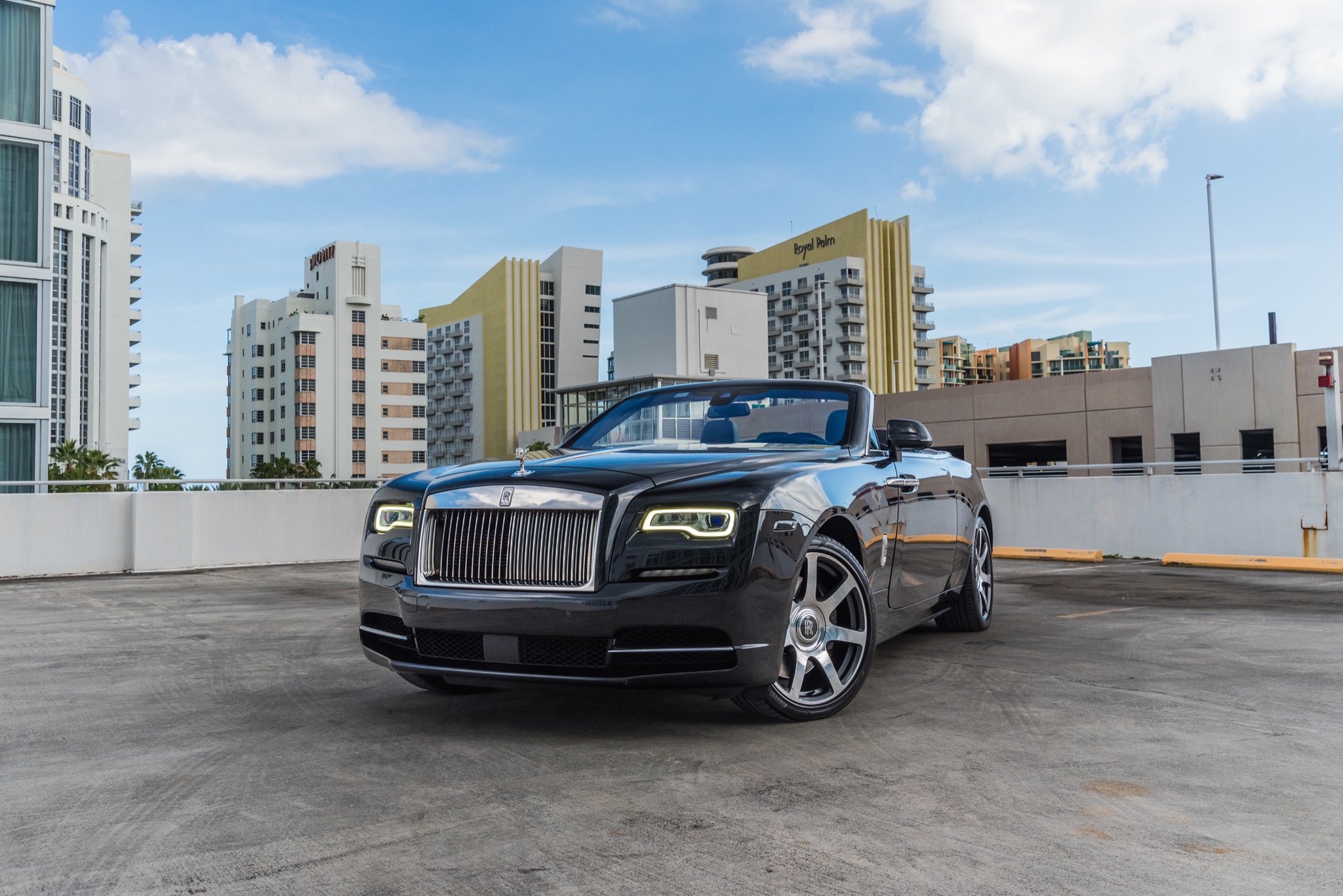 Rolls-Royce Dawn Black