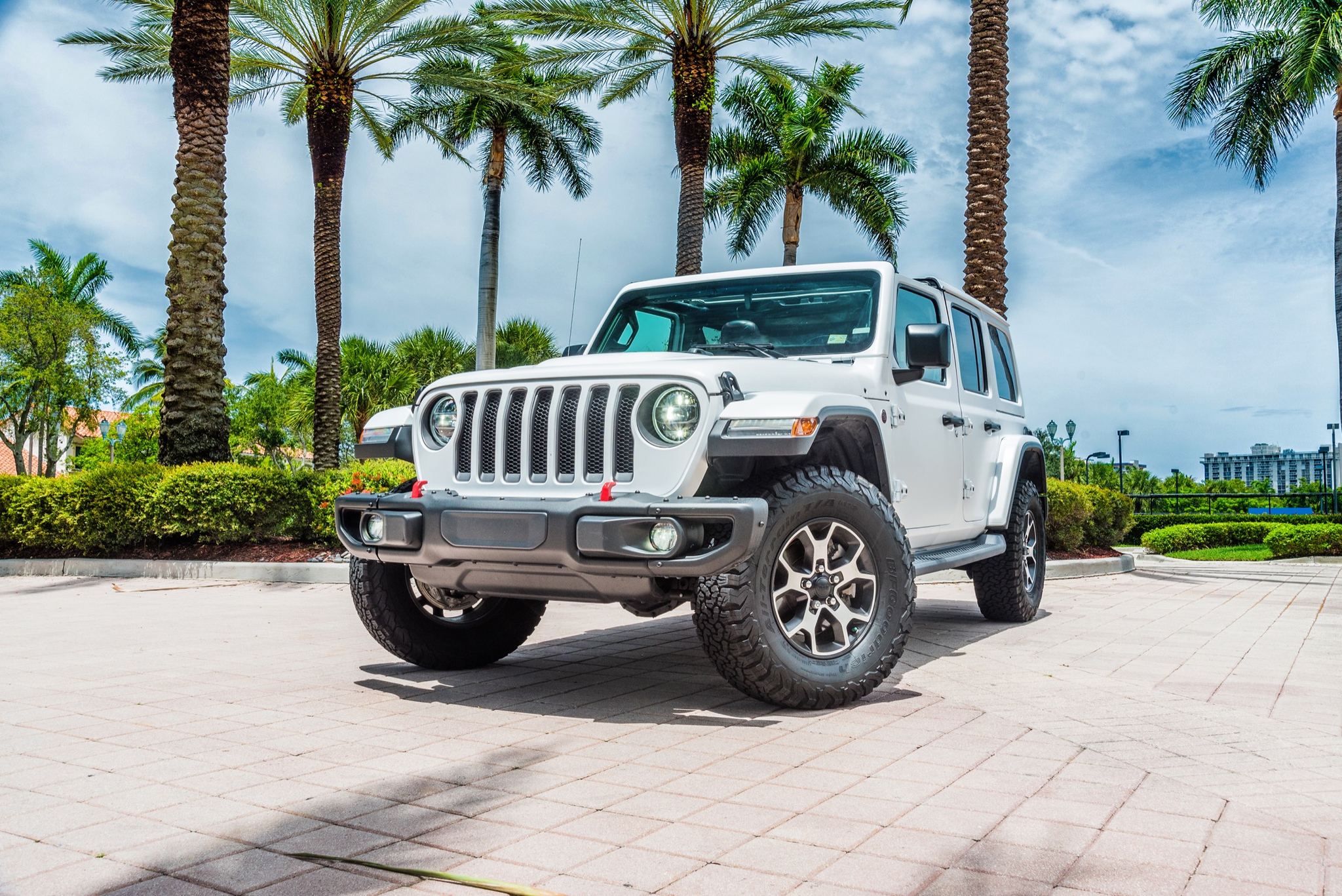 Jeep Wrangler White - Image 1