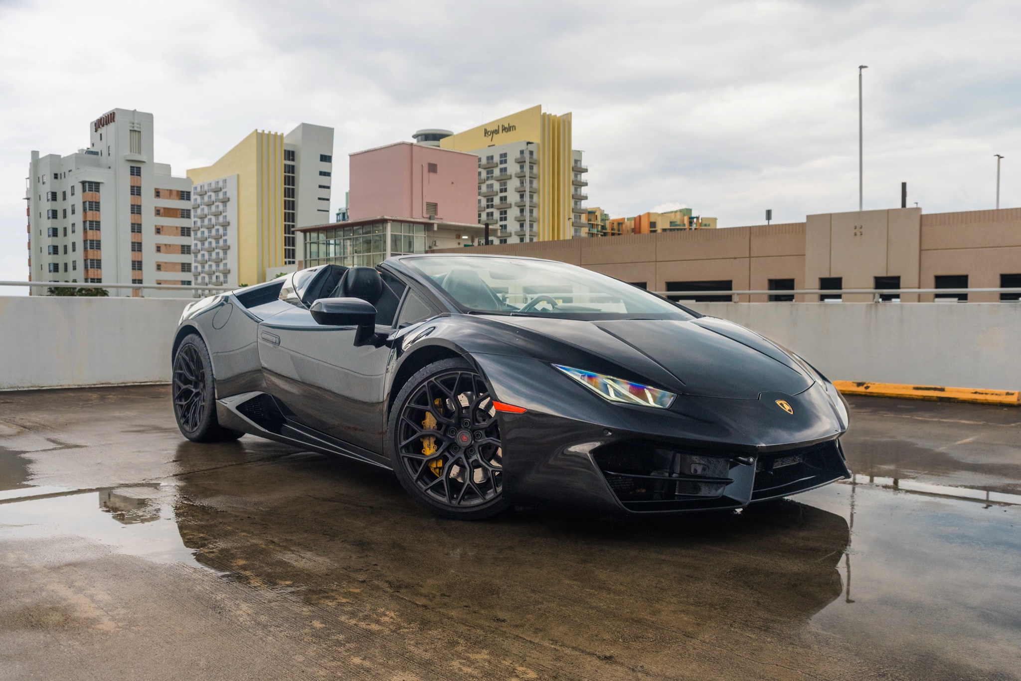 Lamborghini Huracan Spyder Black